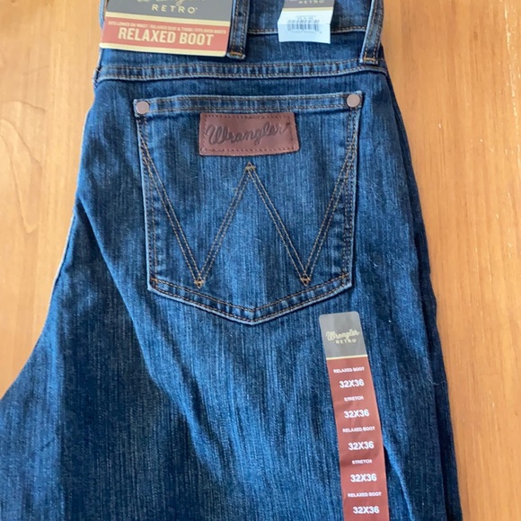 Wrangler Other - Men’s Wrangler boot cut jeans    Size 32x36